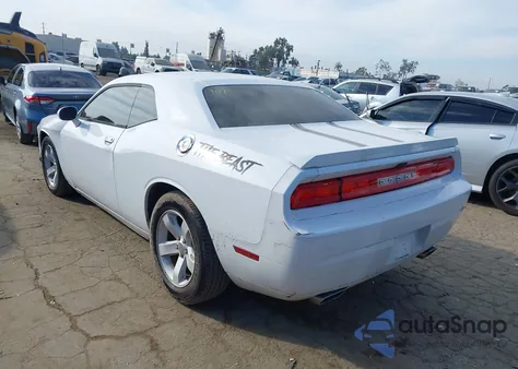 2013 Dodge Challenger Sxt z USA, uszkodzony, nr VIN 2C3CDYAG9DH704666